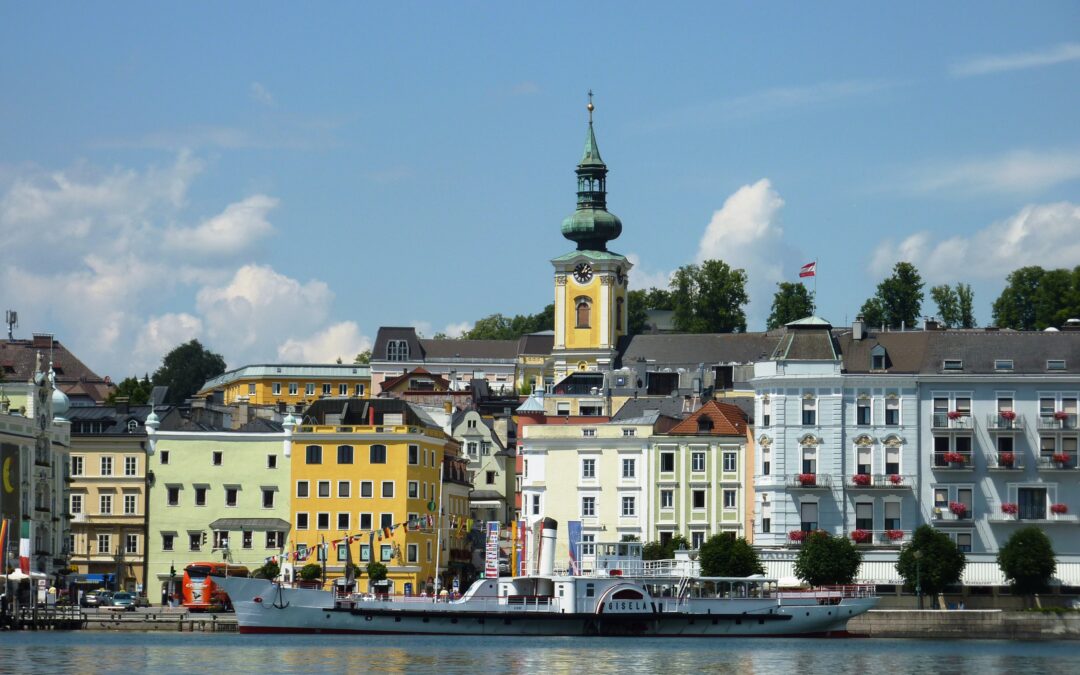 Rakouské městečko Gmunden je oblíbeným cílem turistů