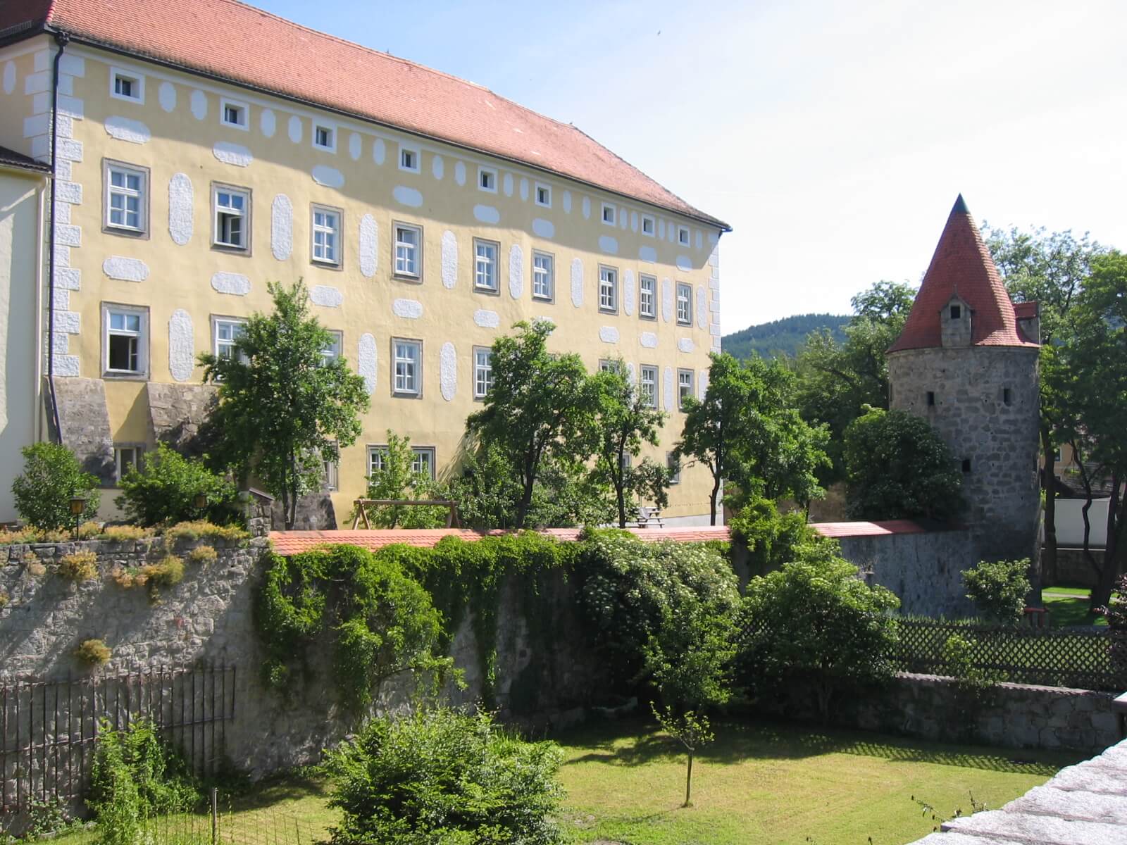 Vánoční trhy ve Freistadtu s tradičními stánky