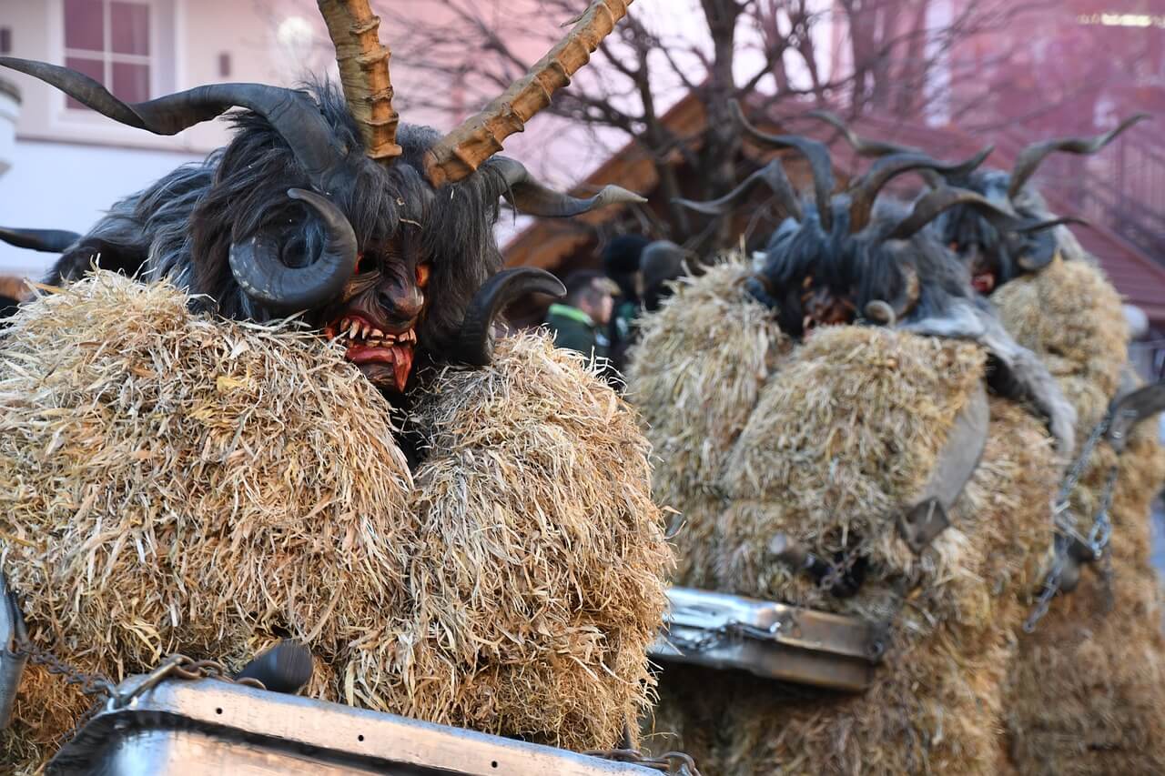 rakouští čerti krampuslauf schladming největší průvod v alpách