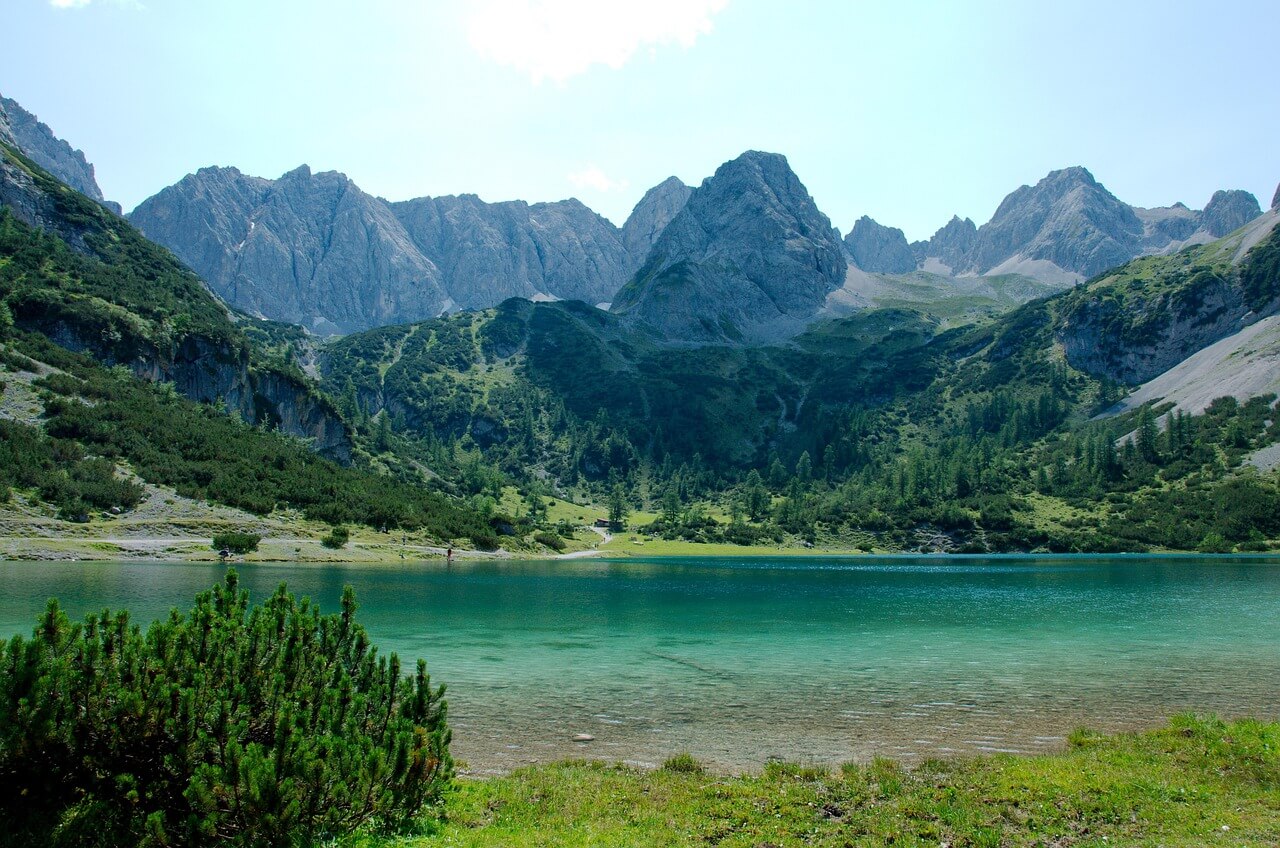 Turistická stezka k Seebensee z Ehrwalder Almbahn